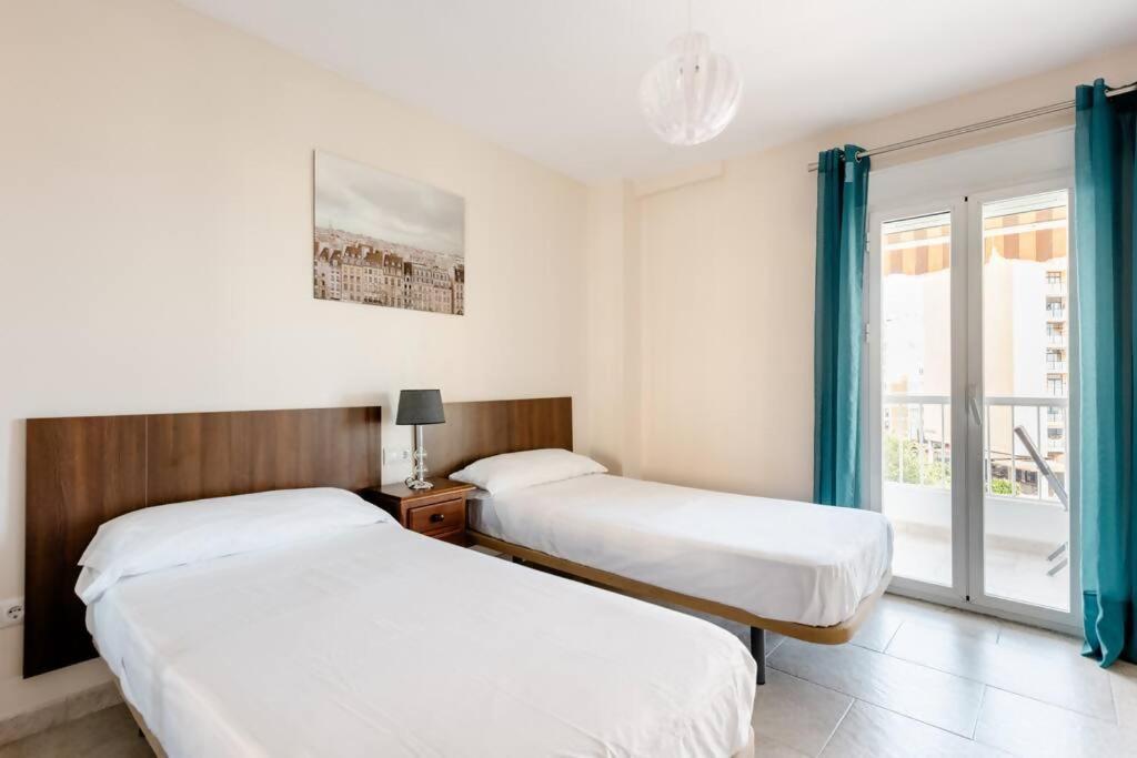 Ferienwohnung Amplio Con Vistas Al Mar Y Piscina En Benalmádena Exterior foto