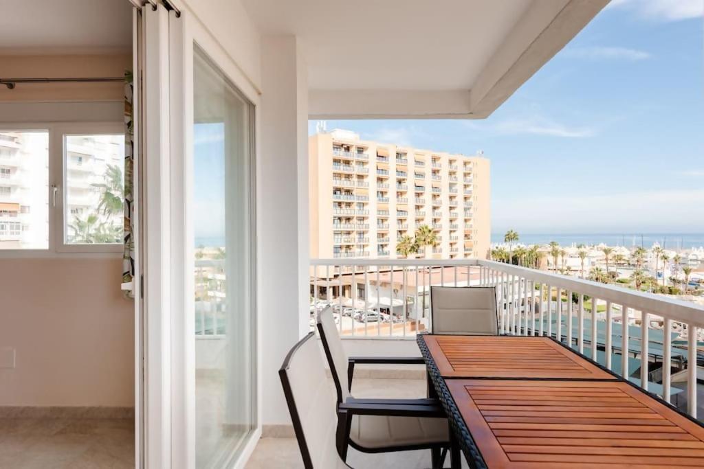 Ferienwohnung Amplio Con Vistas Al Mar Y Piscina En Benalmádena Exterior foto