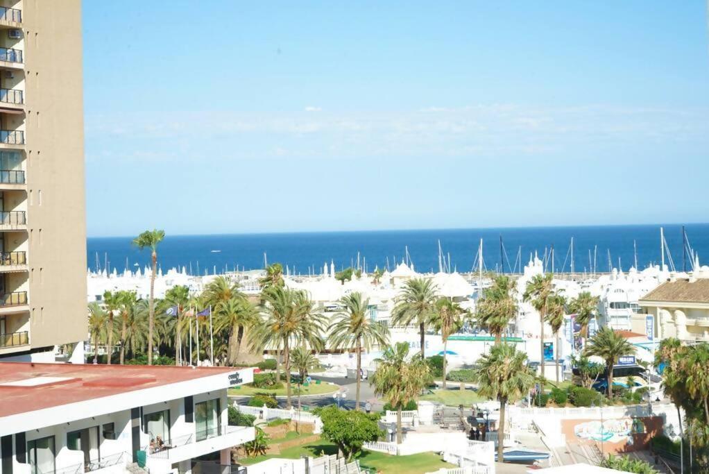 Ferienwohnung Amplio Con Vistas Al Mar Y Piscina En Benalmádena Exterior foto