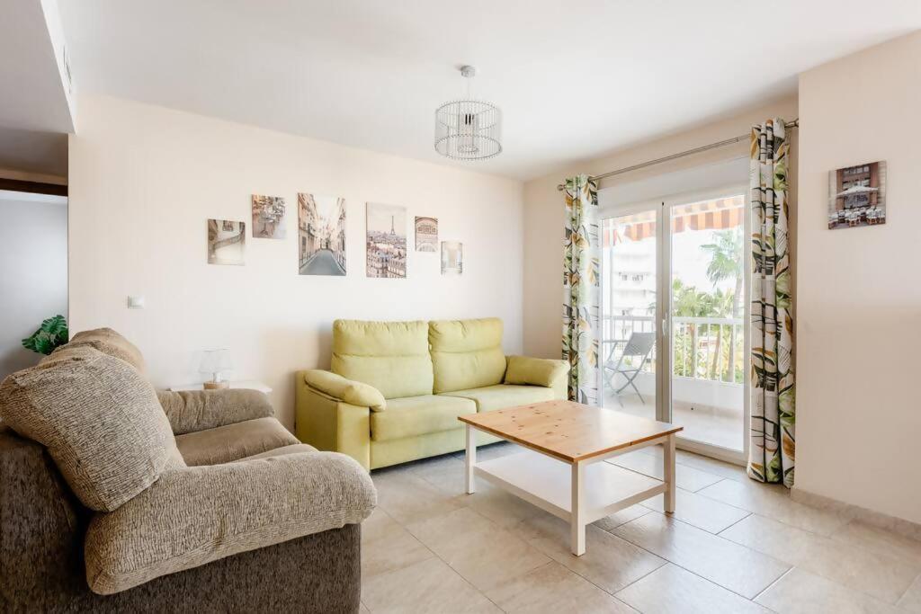 Ferienwohnung Amplio Con Vistas Al Mar Y Piscina En Benalmádena Exterior foto