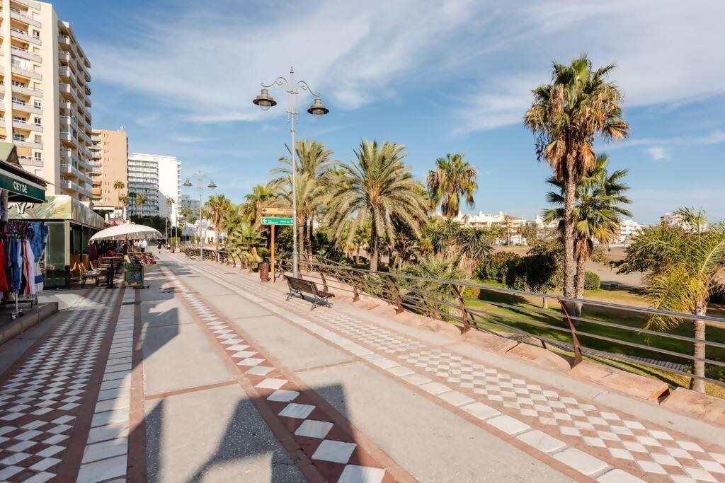 Ferienwohnung Amplio Con Vistas Al Mar Y Piscina En Benalmádena Exterior foto